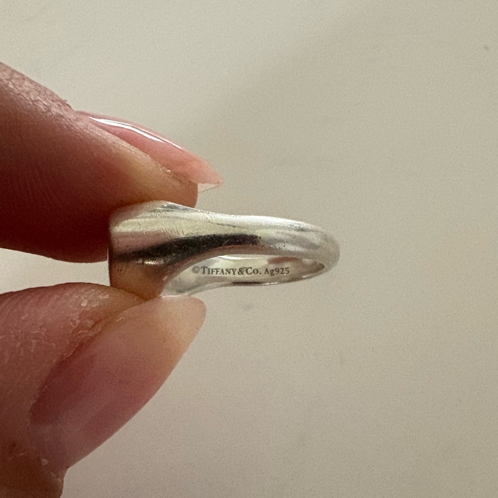 SOLD - TIFFANY&Co. HEART SIGNET RING - Picture 4 of 4